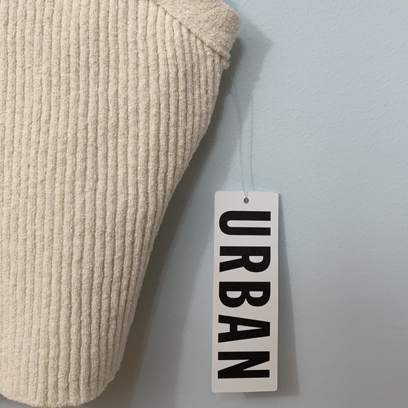 Urban Outfitters BDG Cream Knit Ribbed Square Neck Crop Y2K Top Tank Cami M NWT - Picture 7 of 16